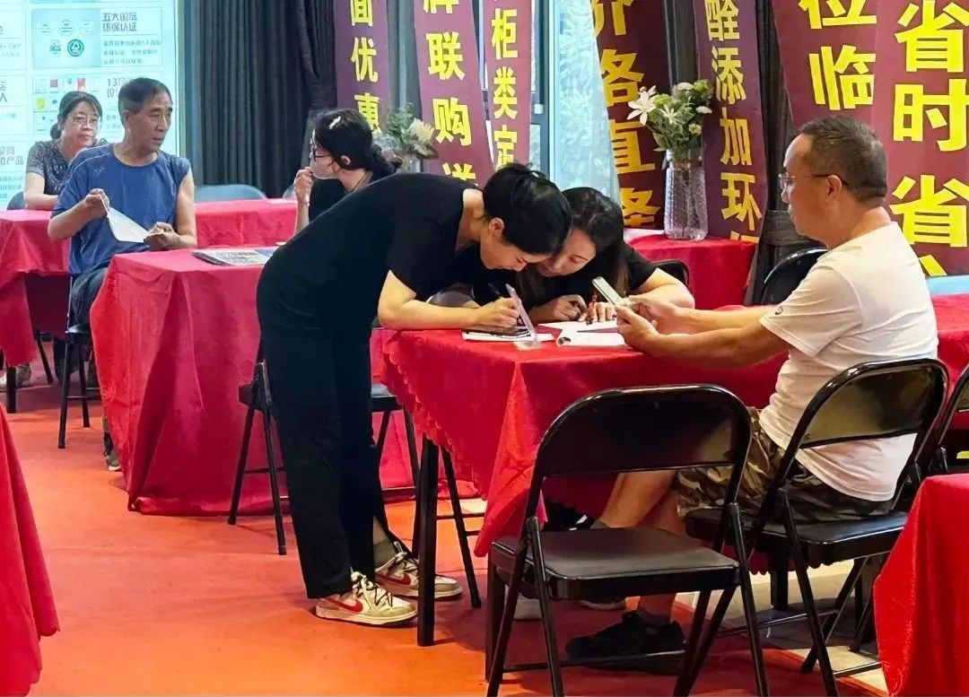 索菲亚助力华远地产“Hi想家交付市集”，定制服务获业主认可！
